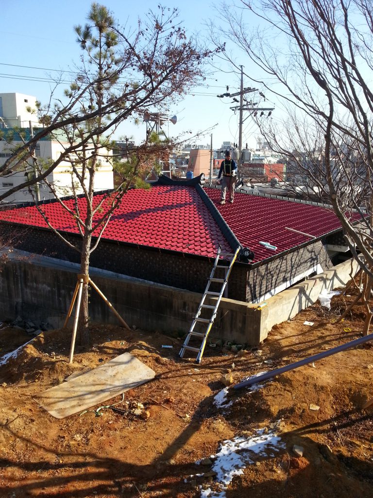 슬라브 옥상 시공 중 입니다