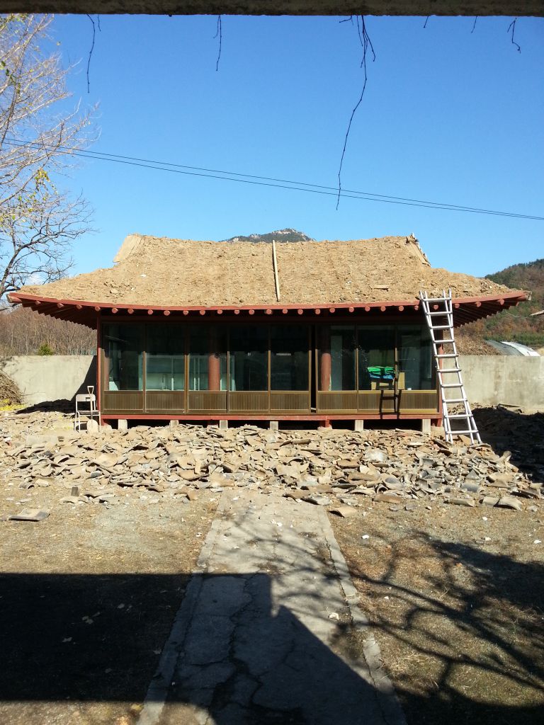 전통기와형 제각시공 사례